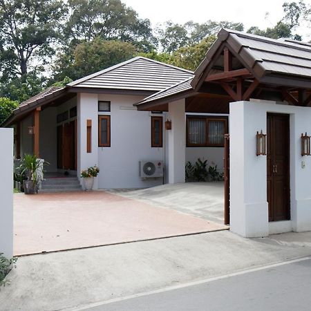 Villa 422 Chiangmai Чиангмай Екстериор снимка